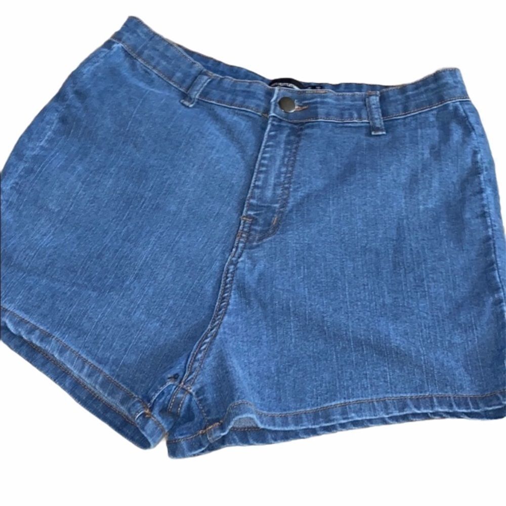 Prettylittlething Mod Wash Disco Fit Jean Shorts​​​​​​​​​​​​​​​​​​​​​​​​​​​​​​​